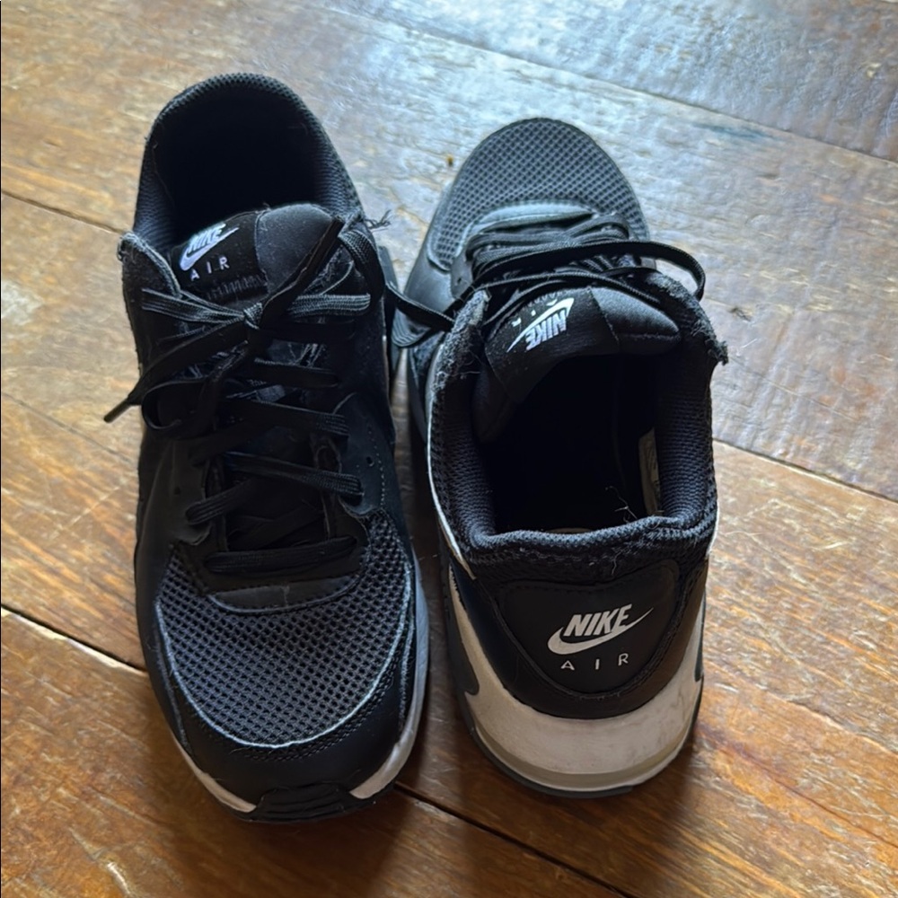 Nike Black Athletic Shoes